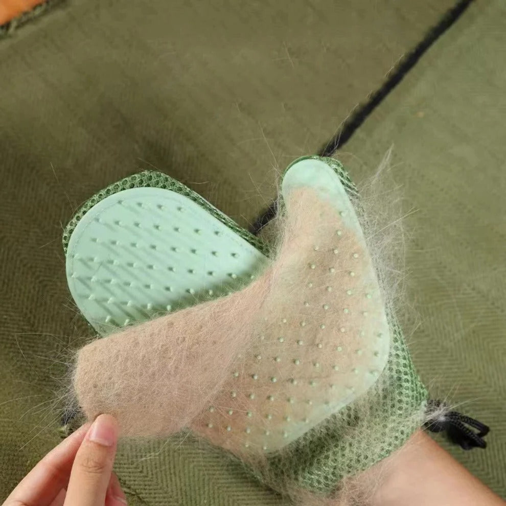 PurrTouch | 2-in-1 Gentle Deshedding & Massage Grooming Glove