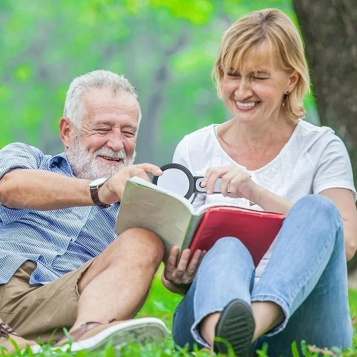 30x Handheld Magnifying Glass – Large HD Lens Reading Aid for Seniors, Books, Maps & Fine Print