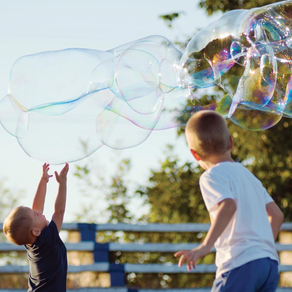 The Award Winning Gigantic Bubble Kit