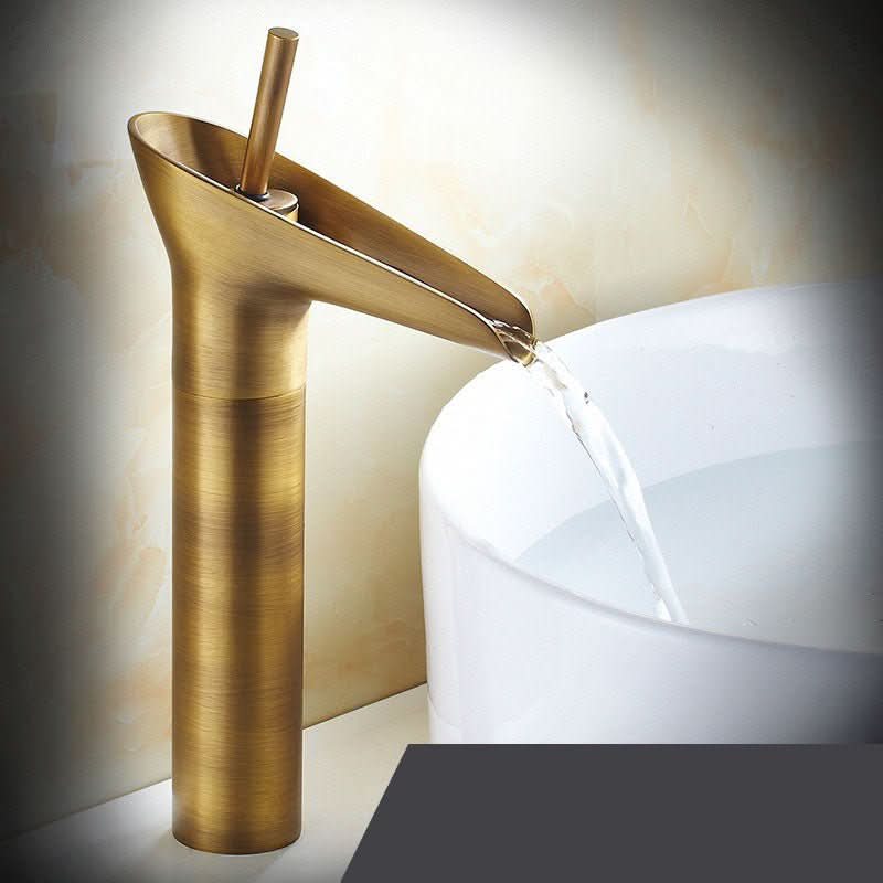 Bronze Haven Antique Waterfall Basin Faucet in Brass – Elegant Single-Lever Bathroom Sink Mixer Tap