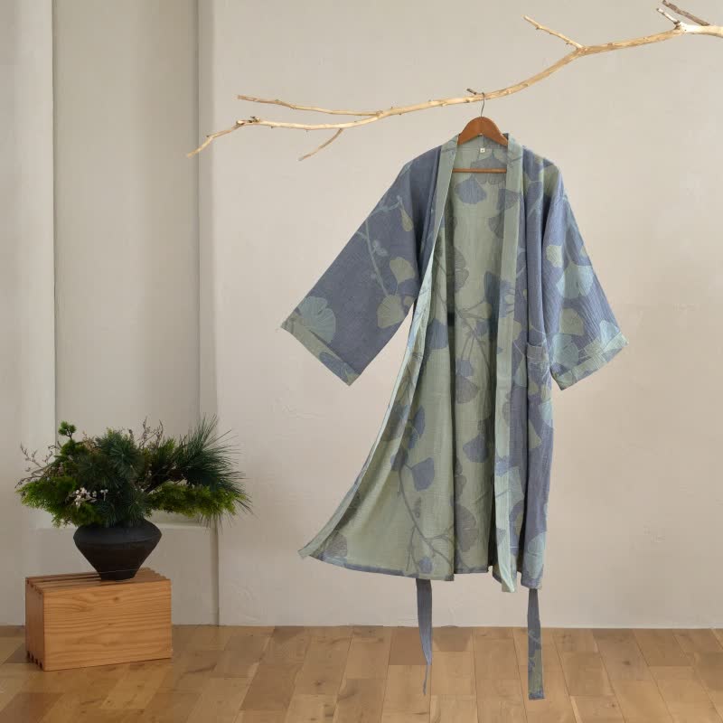 Sora Kimono Bathrobe in Organic Cotton Gauze – Breathable Japanese-Style Robe with Ginkgo Leaf Motif