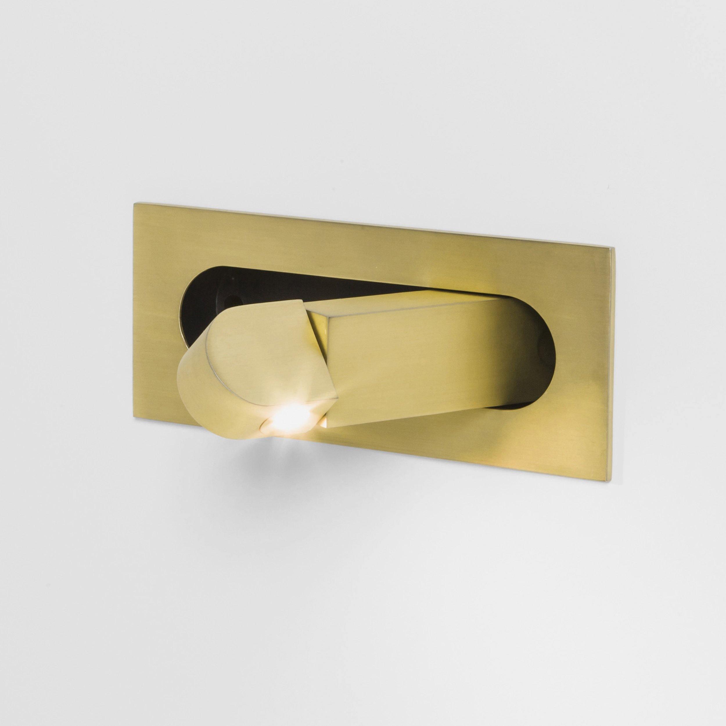 Modern Adjustable LED Wall Sconce – Foldable Bedside Reading Light with Directional Arm for Home Interiors