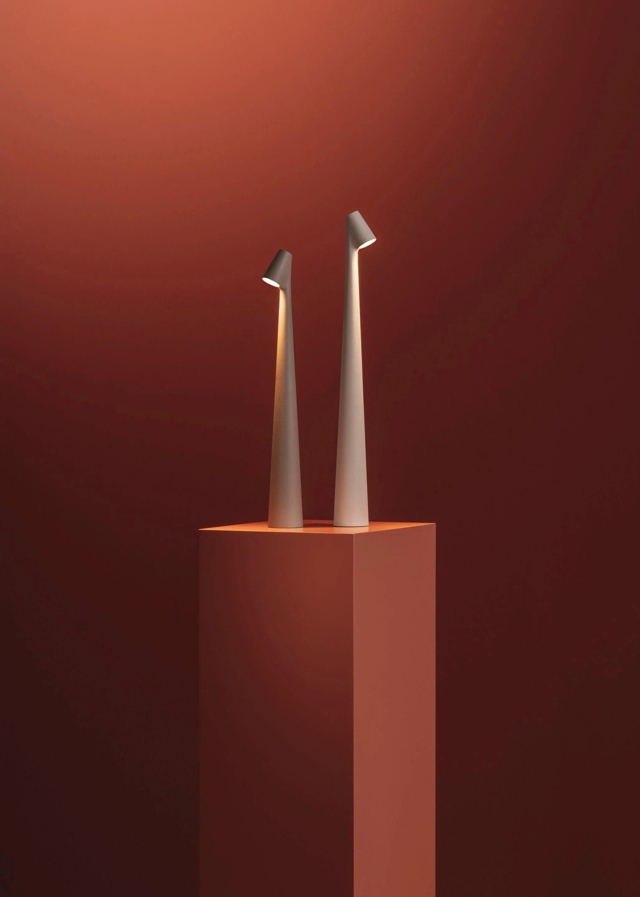 Nordylux | Modern Portable Cordless Dimmable LED Table Lamp with Touch Control