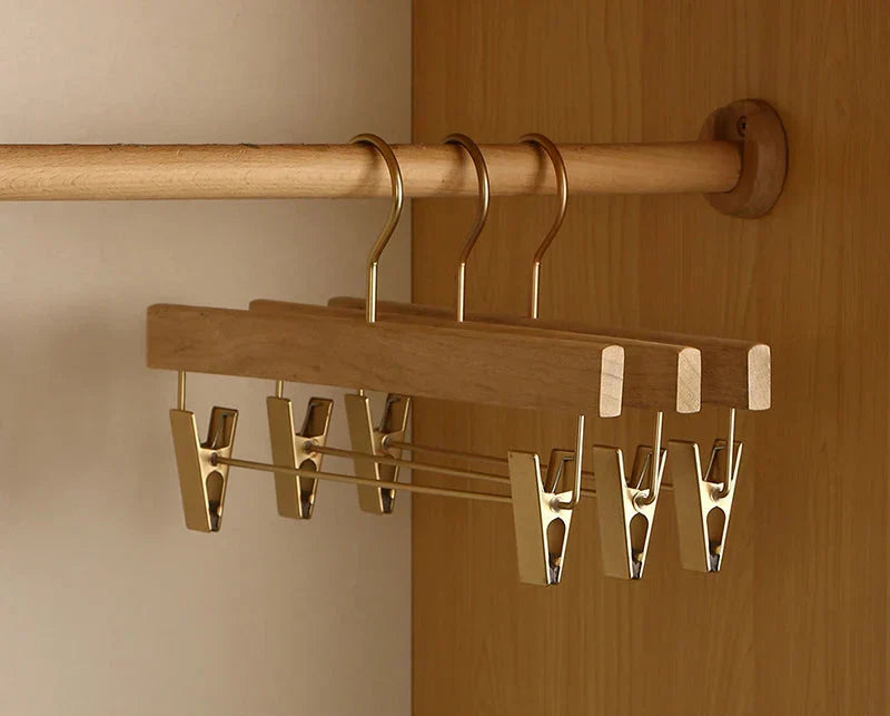 Wide Shoulder Camphor Wood Hangers | Heavy Duty Suit & Coat 2-Pack