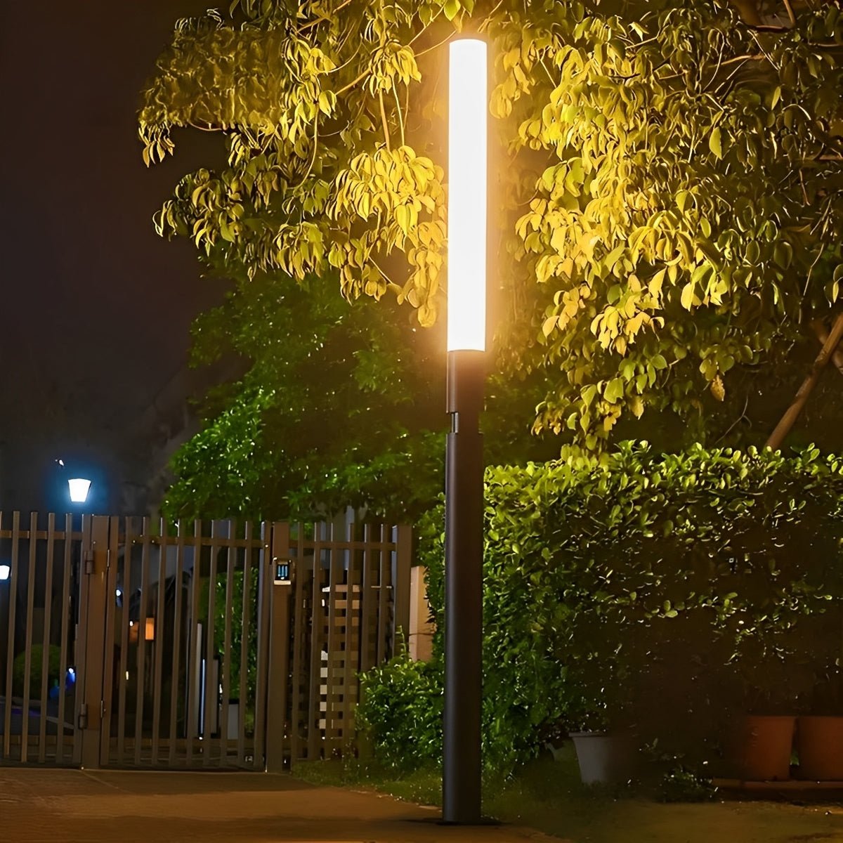 Modern Aluminum LED Outdoor Pillar Light with IP55 Waterproof Rating