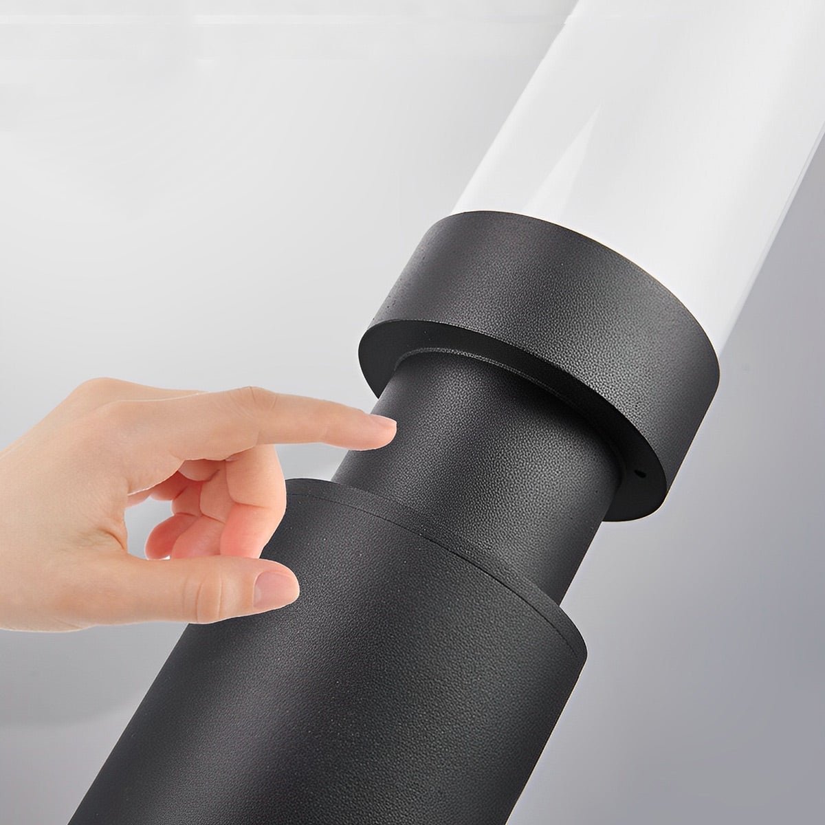 Modern Aluminum LED Outdoor Pillar Light with IP55 Waterproof Rating